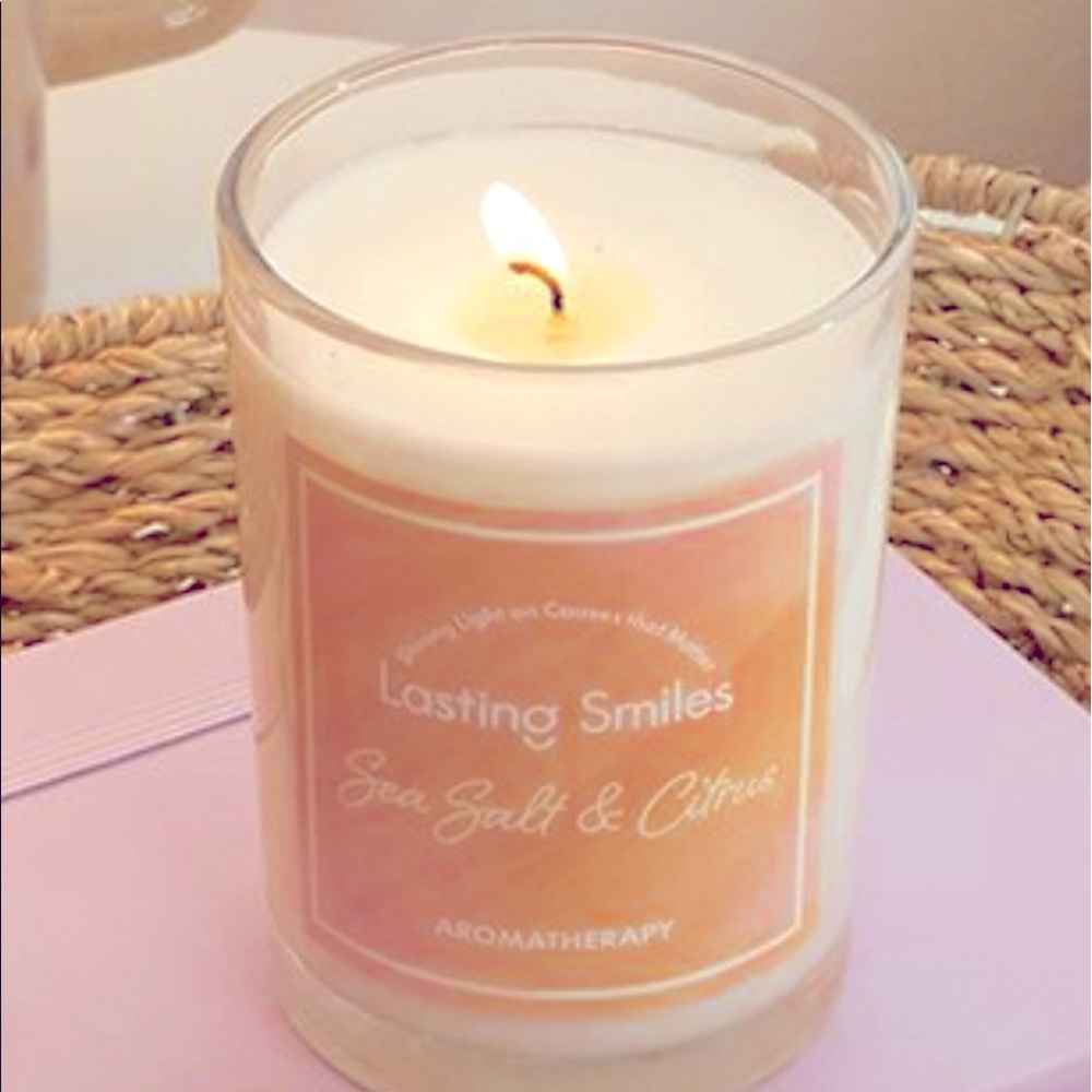 NWT, Sea Salt & Citrus Aromatherapy Candle